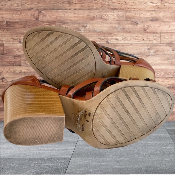 QUPID COGNAC CAGED HEELS - Picture 5 of 5